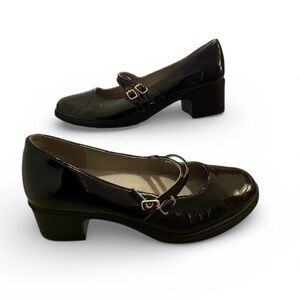 CLIFFS women's black shoes, size 11, new